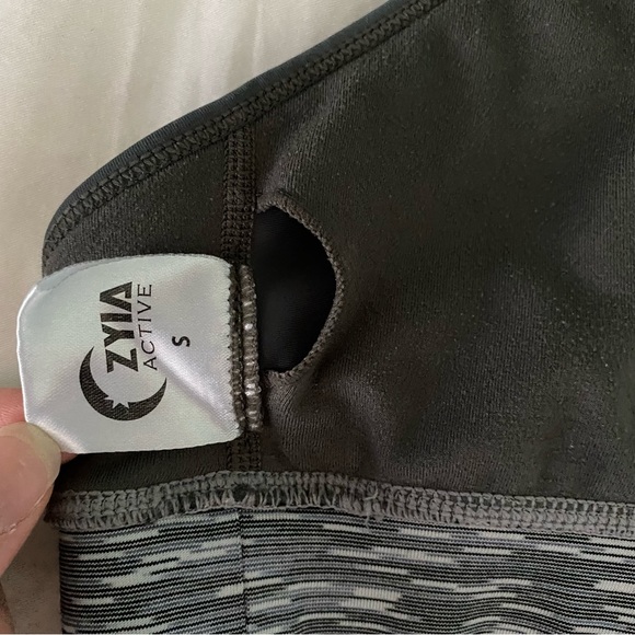 ZYIA Active Luxe Strappy Bra - Picture 7 of 8